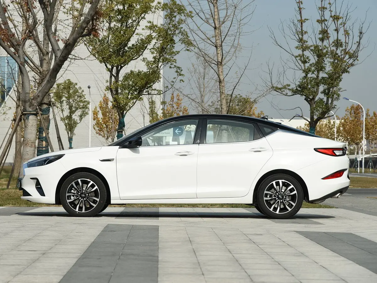 JAC A5 2019 – 2021 Лифтбек — photo 2