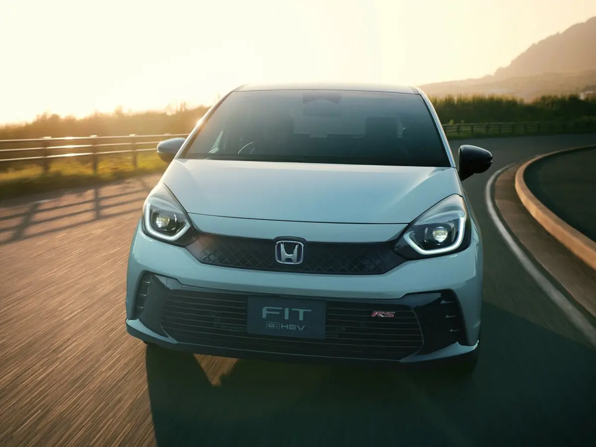 Honda Fit IV Рестайлинг Хэтчбек 5 дв. RS — фото 2