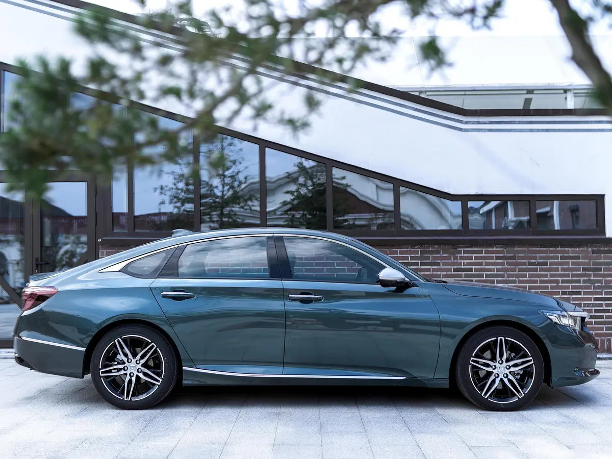 Honda Inspire VI Рестайлинг Седан — фото 2