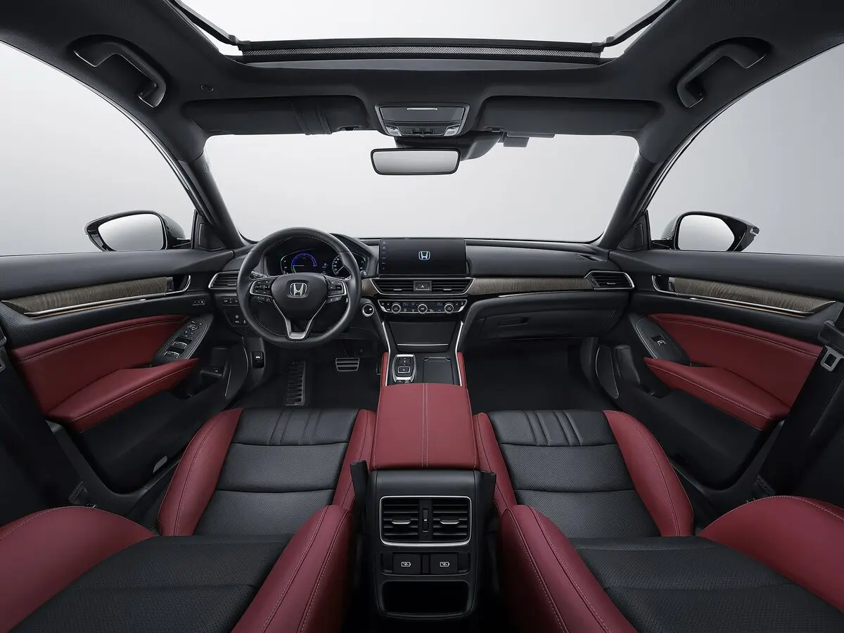 Honda Inspire VI Рестайлинг Седан — фото 4