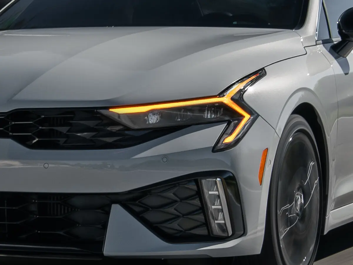 Kia K5 III Рестайлинг Седан — фото 9