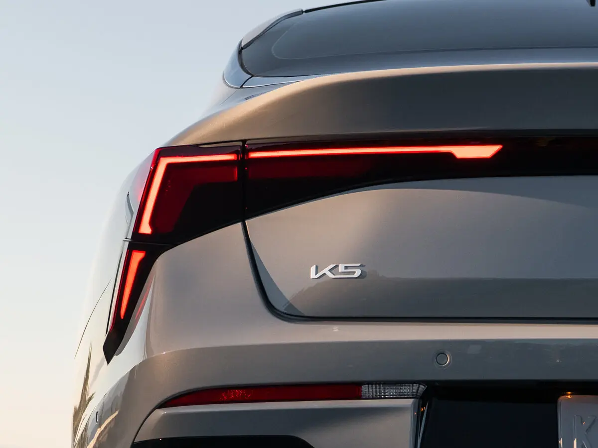 Kia K5 III Рестайлинг Седан — фото 10