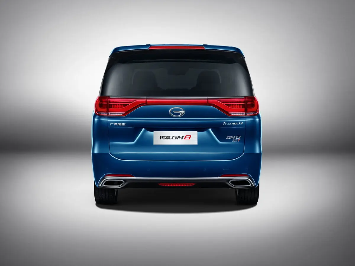 GAC Trumpchi GM8 2017 – 2020 Минивэн — photo 3