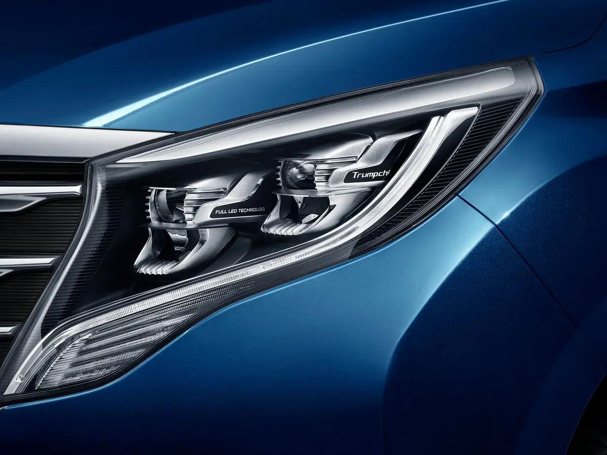 GAC Trumpchi GM8 2017 – 2020 Минивэн — photo 4