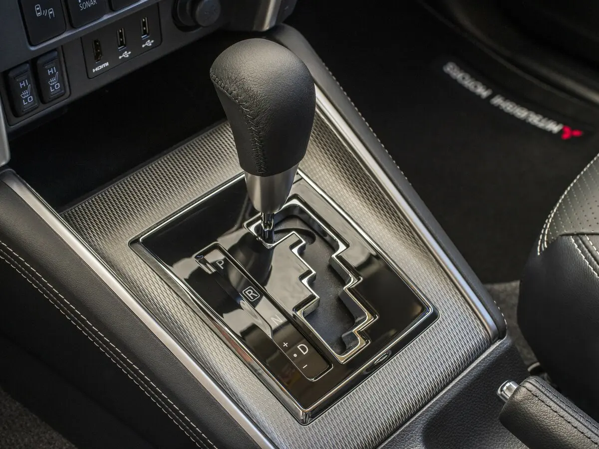 Mitsubishi L200 V Рестайлинг Пикап Одинарная кабина — сүрөт 7