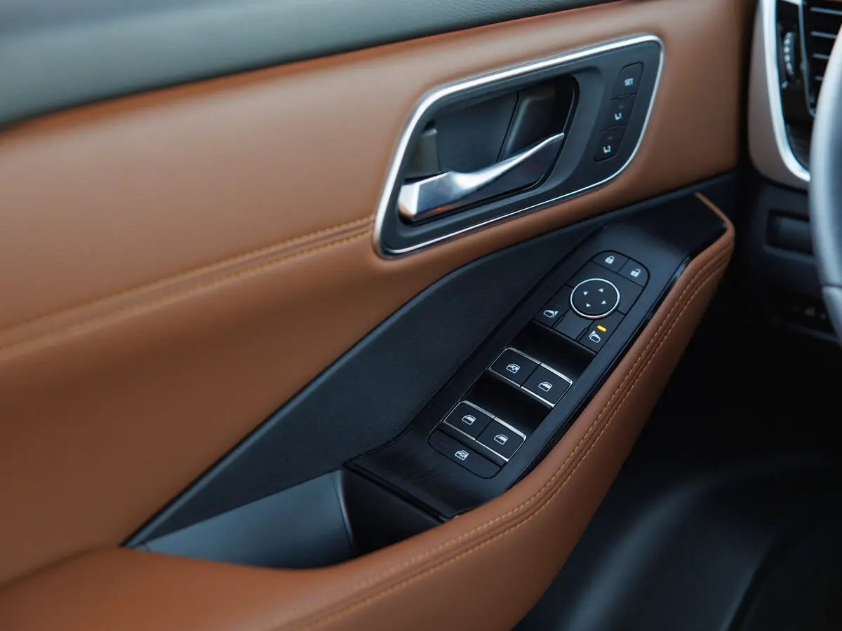 Nissan Rogue III Рестайлинг Внедорожник 5 дв. — photo 12