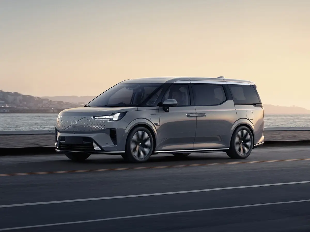 Volvo EM90 2023 – н.в.