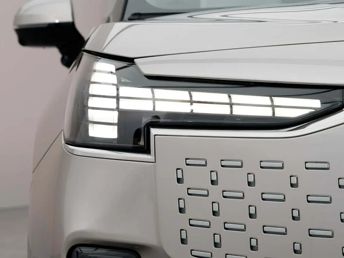 Volvo EM90 2023 – н.в. Минивэн — сүрөт 10