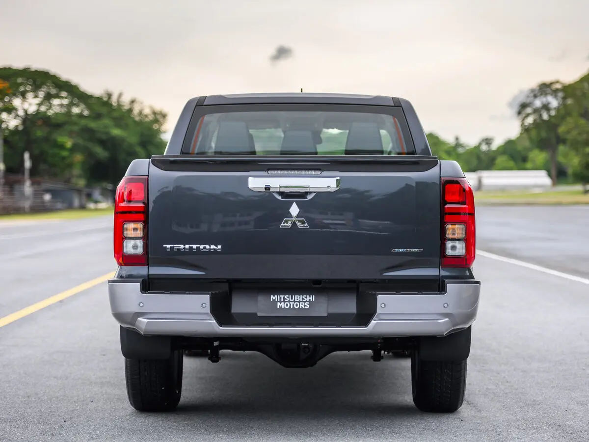Mitsubishi L200 VI Пикап Двойная кабина — сүрөт 4