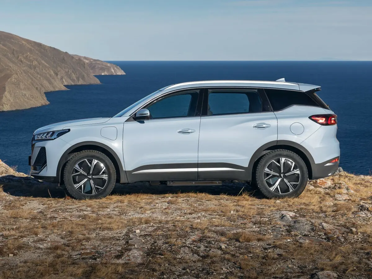 Chery Tiggo 7 Pro Plug-in Hybrid 2023 – 2025 Внедорожник 5 дв. — photo 2