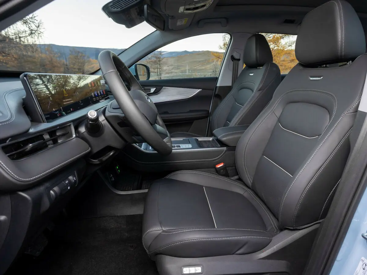 Chery Tiggo 7 Pro Plug-in Hybrid 2023 – 2025 Внедорожник 5 дв. — photo 7