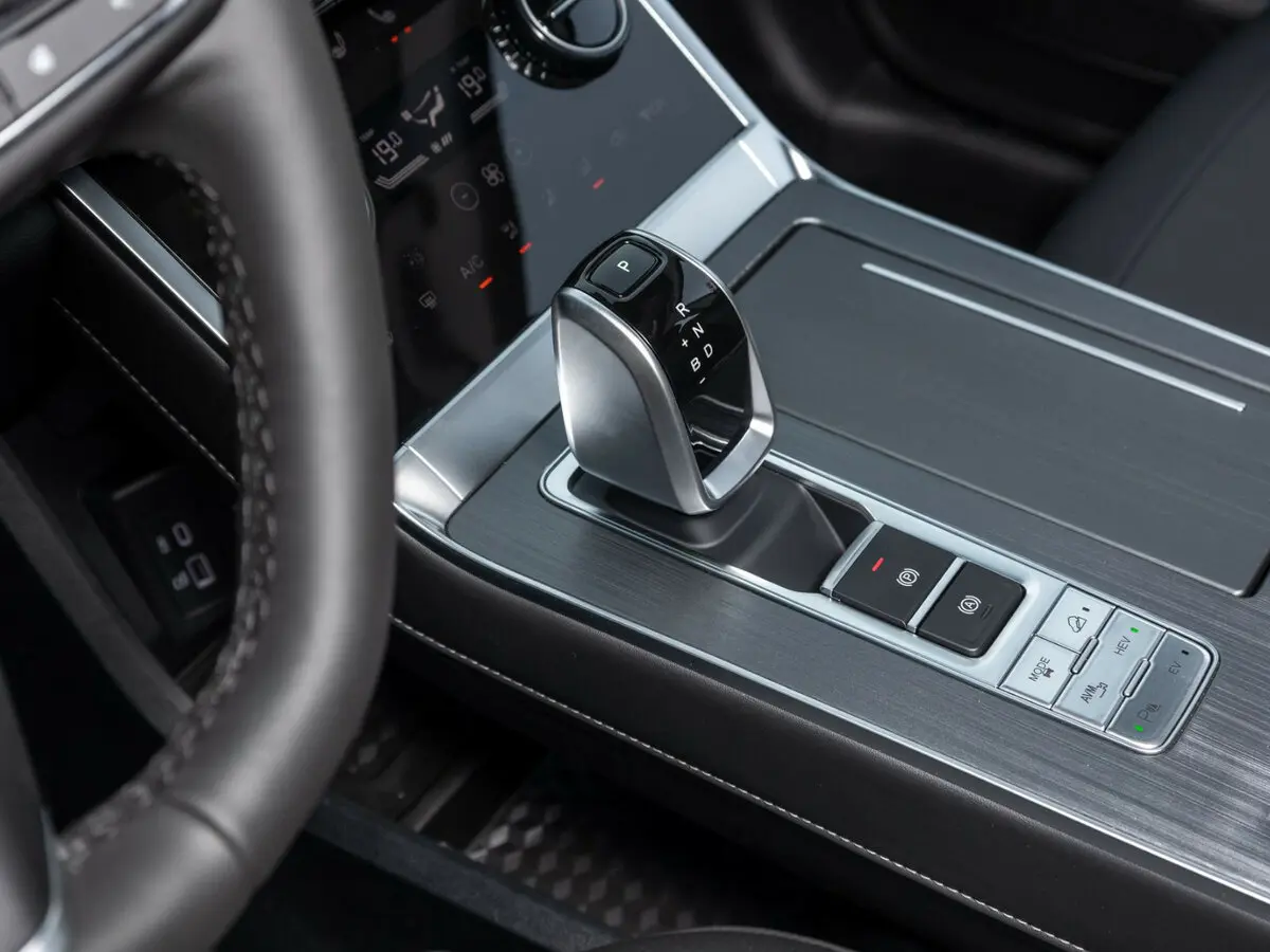 Chery Tiggo 7 Pro Plug-in Hybrid 2023 – 2025 Внедорожник 5 дв. — photo 8