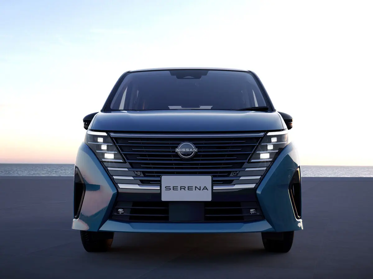 Nissan Serena VI (C28) Минивэн — фото 2