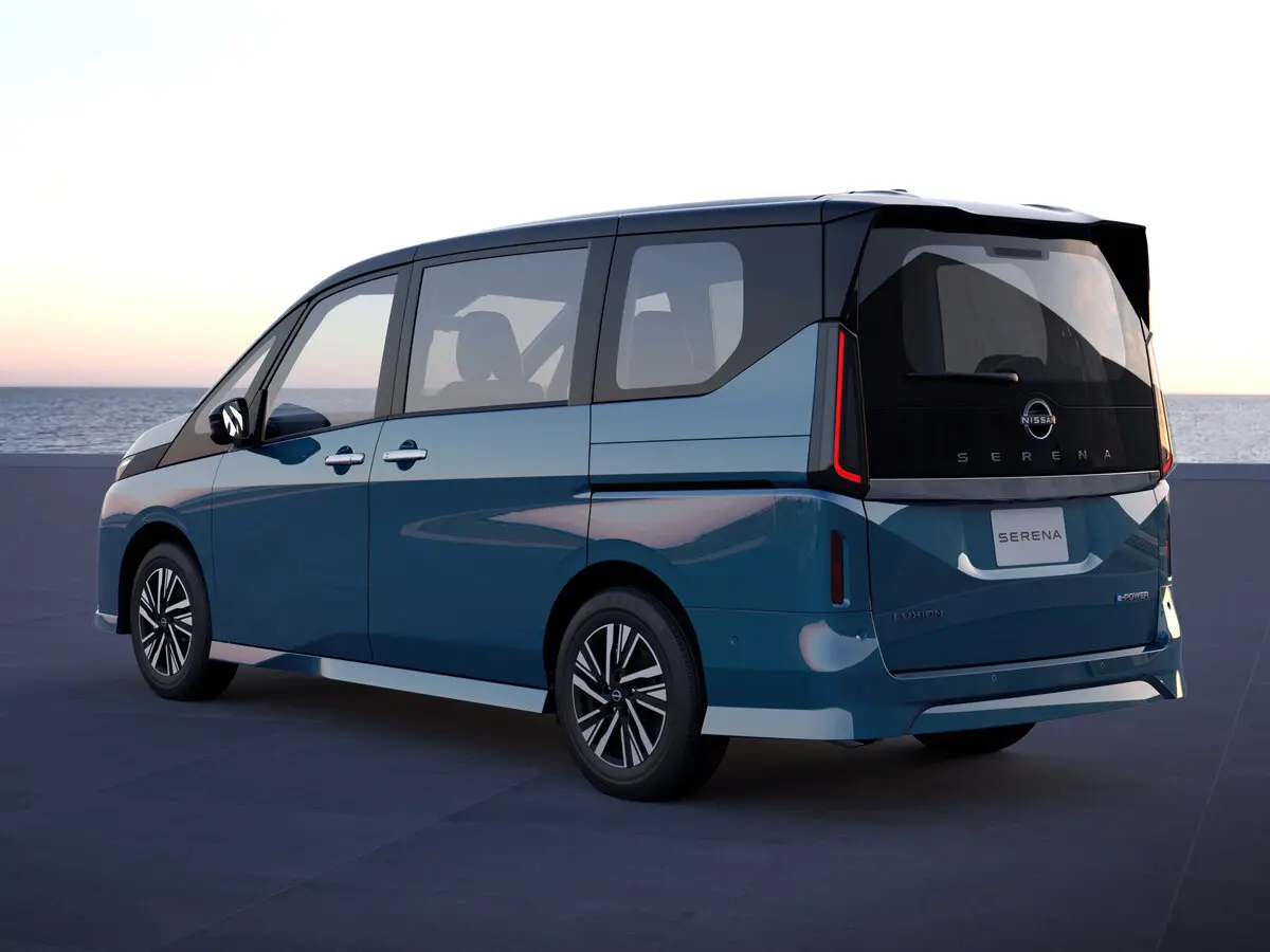 Nissan Serena VI (C28) Минивэн — фото 4