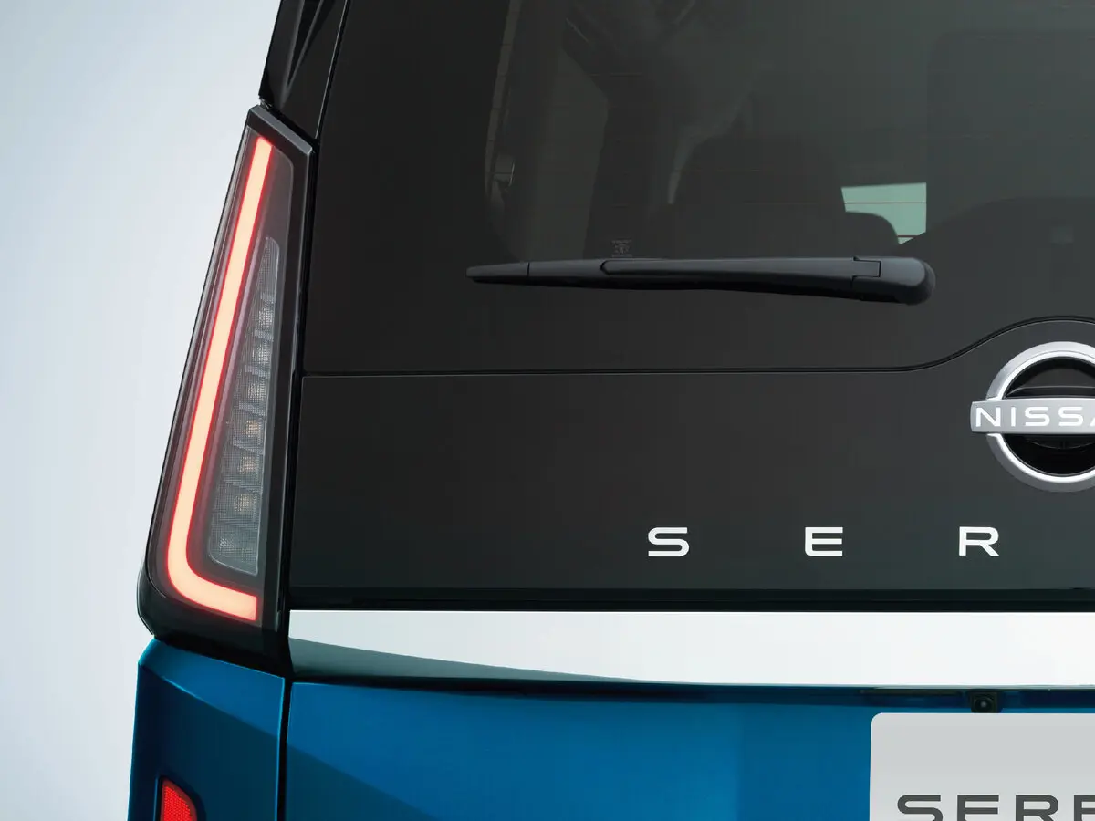 Nissan Serena VI (C28) Минивэн — фото 10