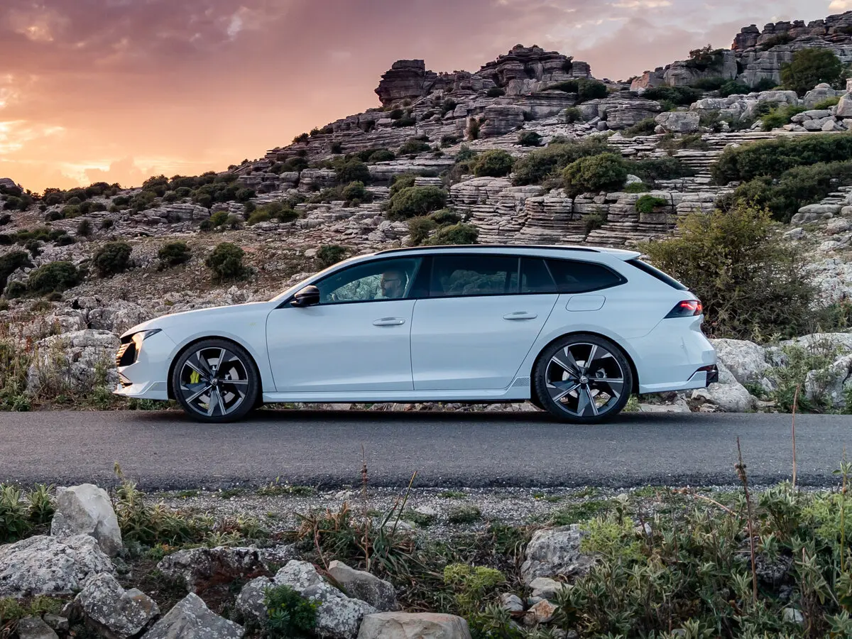 Peugeot 508 II Рестайлинг Универсал 5 дв. — photo 2