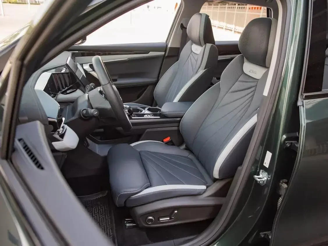 Geely Atlas II Внедорожник 5 дв. — сүрөт 19