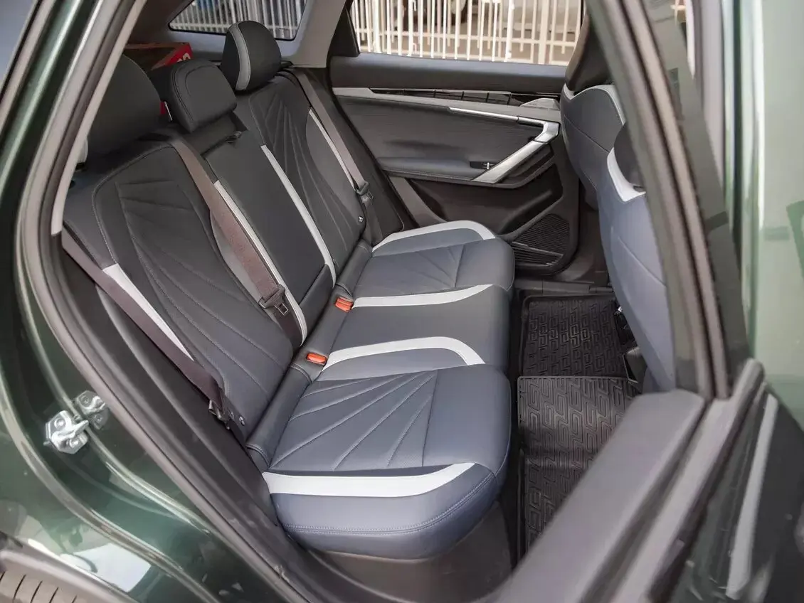 Geely Atlas II Внедорожник 5 дв. — сүрөт 23
