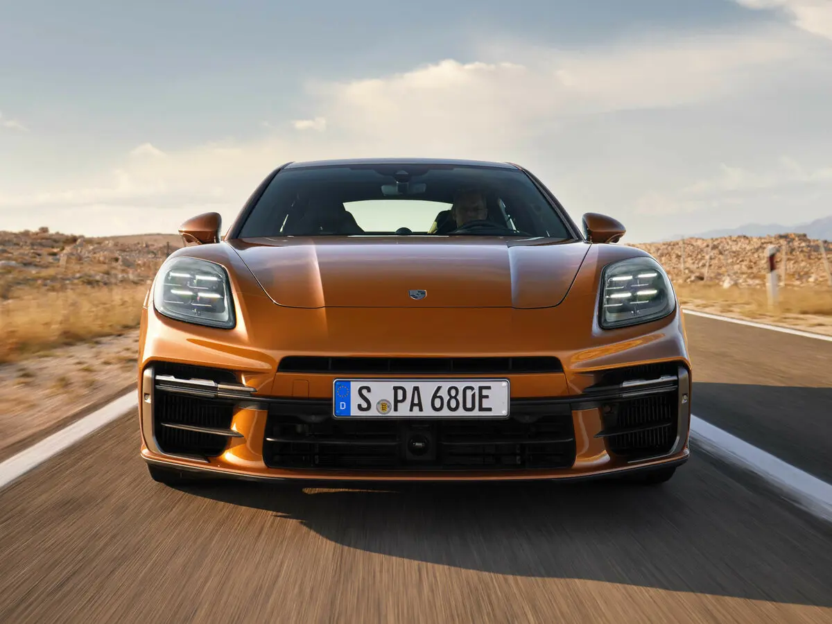 Porsche Panamera III Лифтбек — сүрөт 2