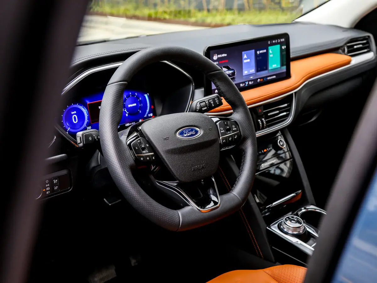 Ford Escape IV (China Market) Внедорожник 5 дв. — сүрөт 10