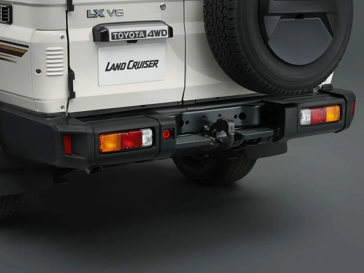 Toyota Land Cruiser 70 Series Рестайлинг 2 Внедорожник 3 дв. 71 — фото 11