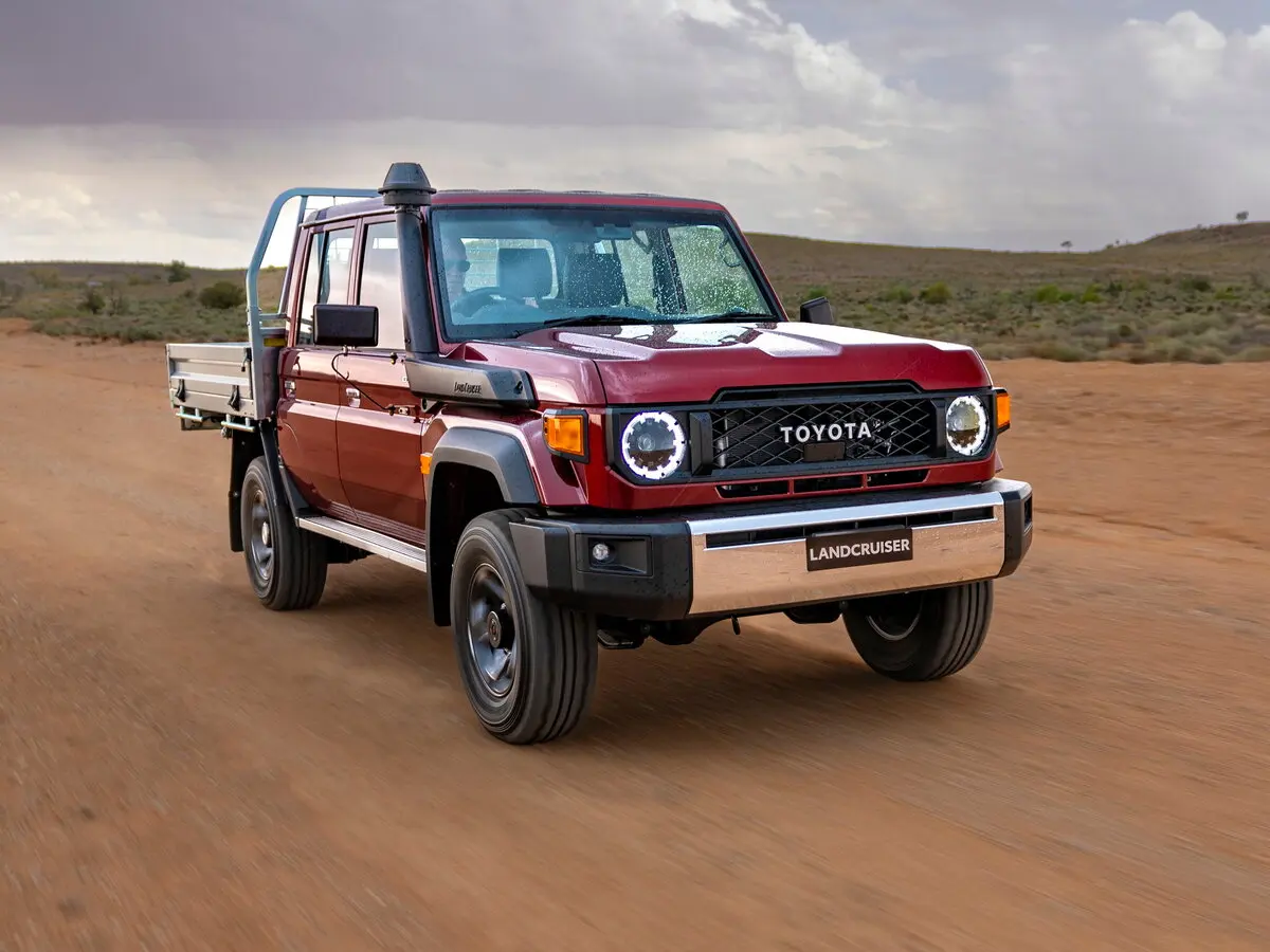Toyota Land Cruiser 70 Series Рестайлинг 2 Пикап Двойная кабина 79