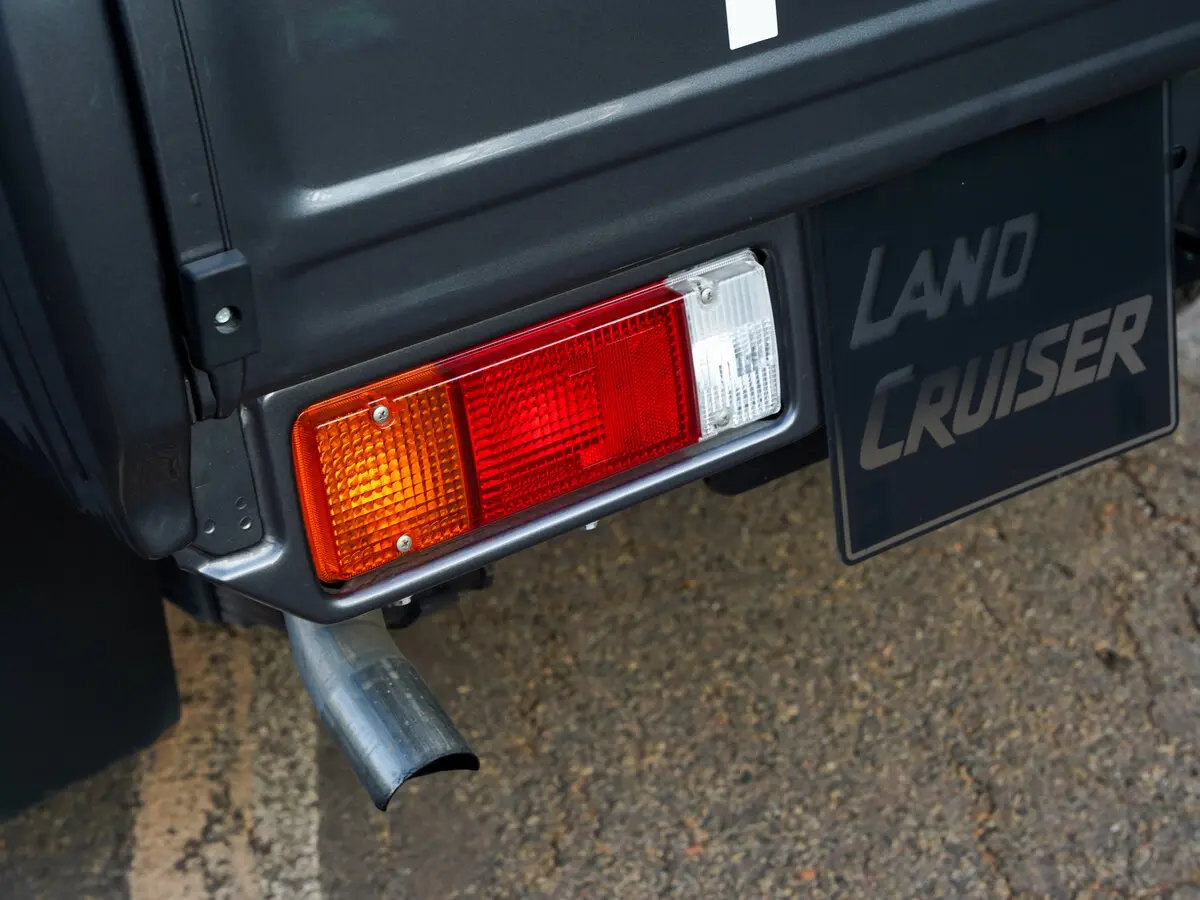Toyota Land Cruiser 70 Series Рестайлинг 2 Пикап Двойная кабина 79 — фото 10
