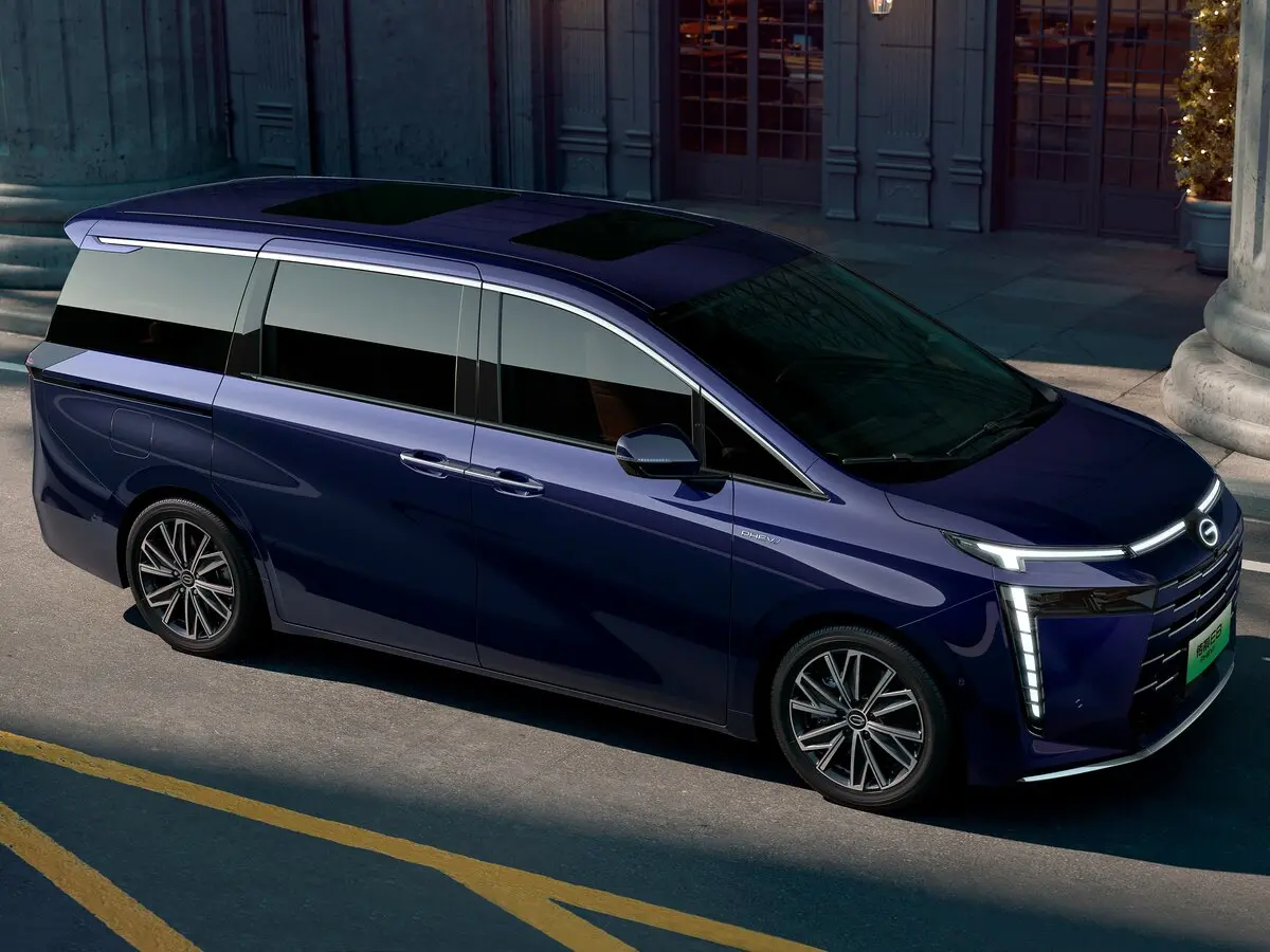 GAC Trumpchi E8 I Минивэн — сүрөт 2