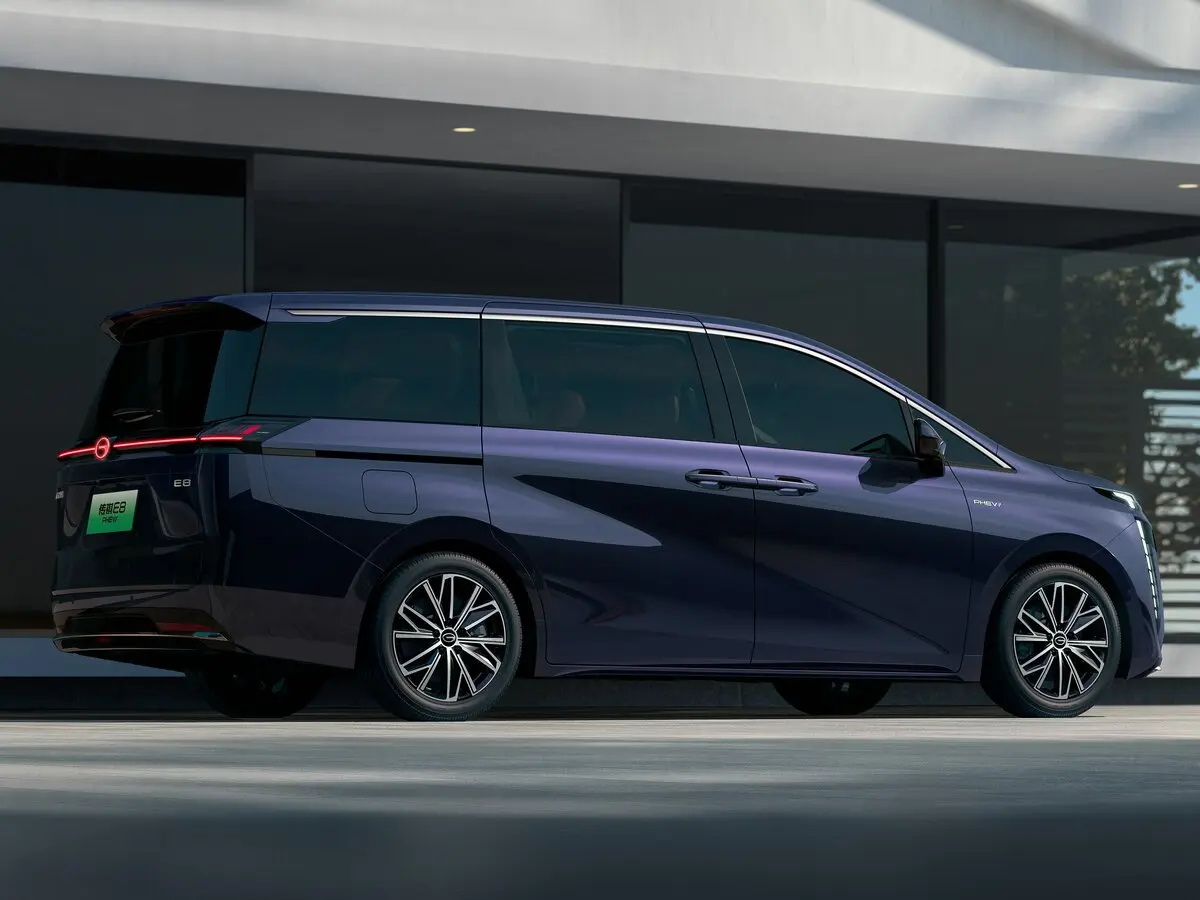 GAC Trumpchi E8 I Минивэн — сүрөт 5