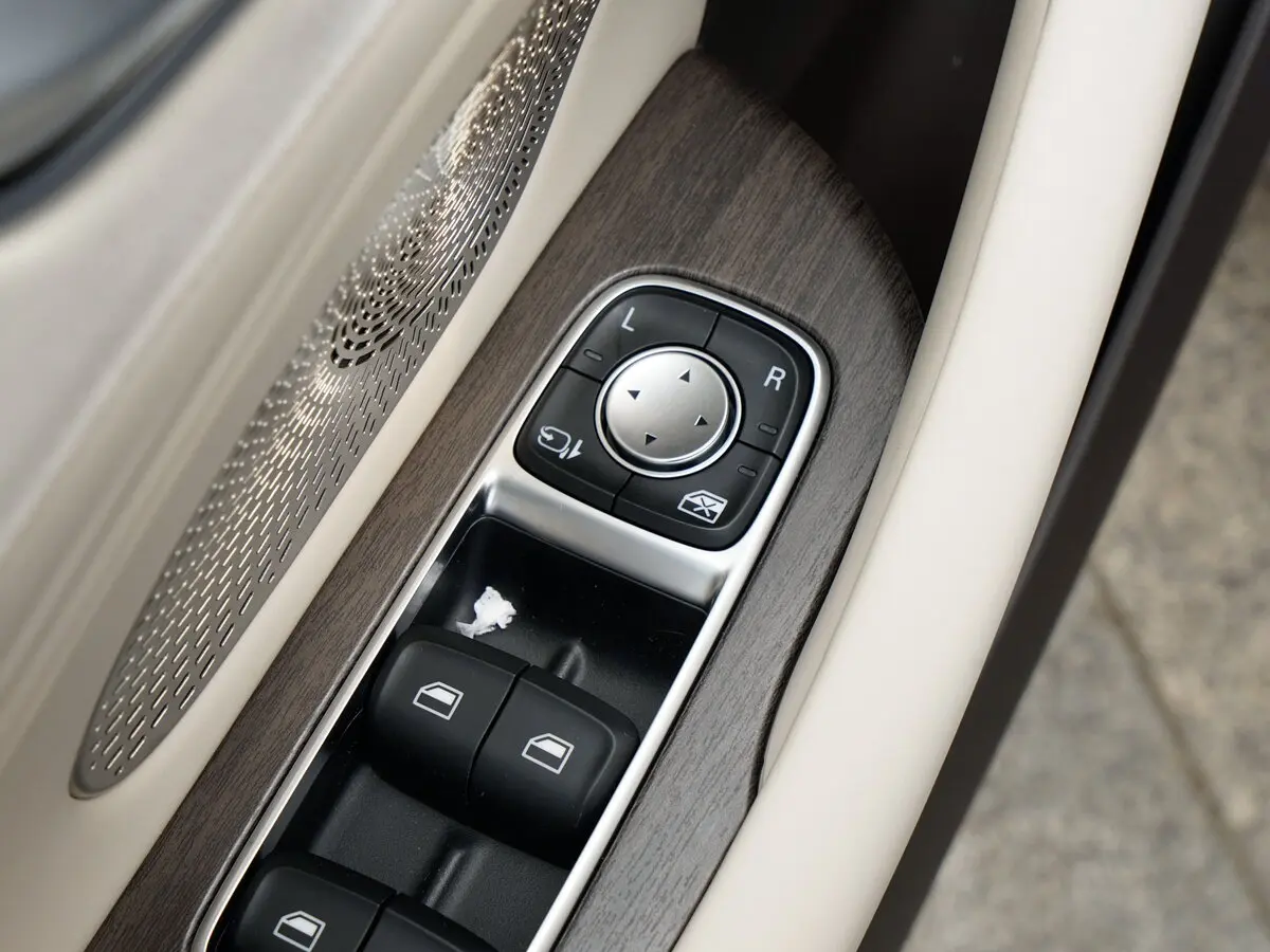 Roewe D7 2023 – н.в. Седан EV — сүрөт 8