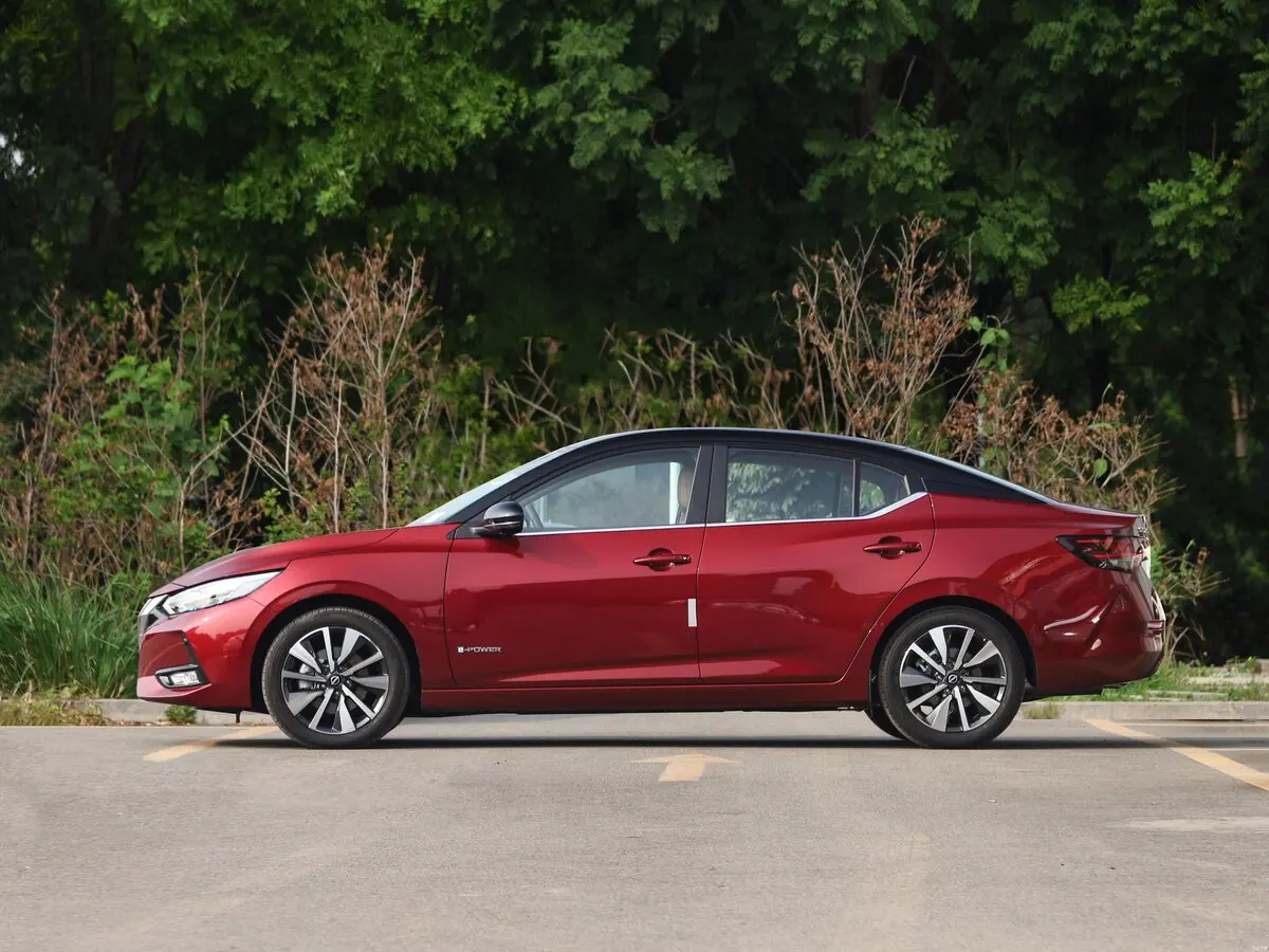Nissan Sylphy IV (B18) Седан — photo 2