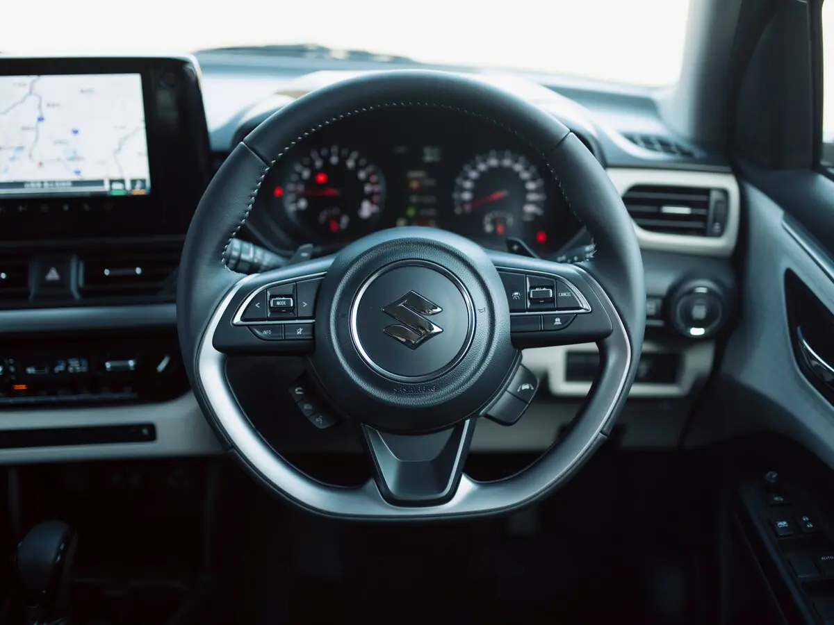 Suzuki Swift VI Хэтчбек 5 дв. — сүрөт 7