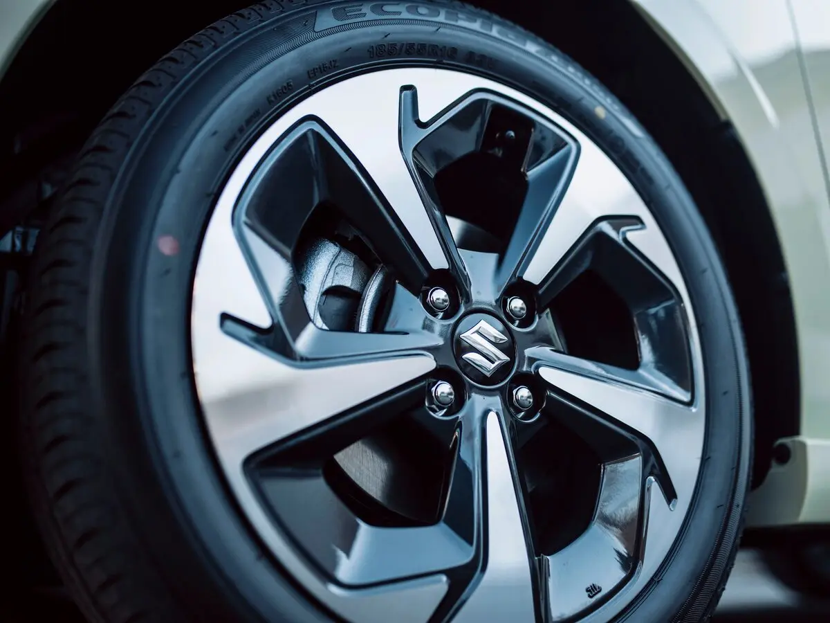 Suzuki Swift VI Хэтчбек 5 дв. — сүрөт 11
