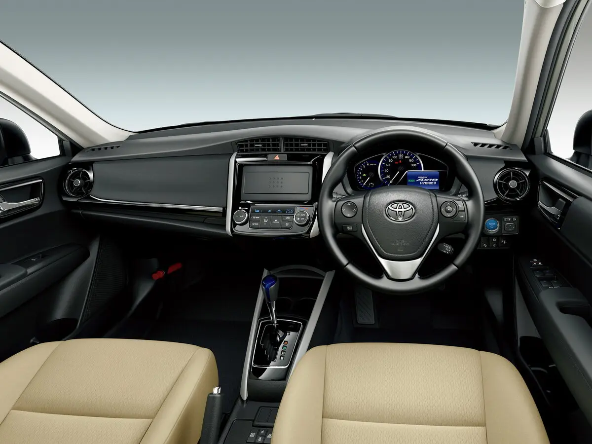 Toyota Corolla XI (E160, E170) Рестайлинг 2 Седан Axio — фото 5