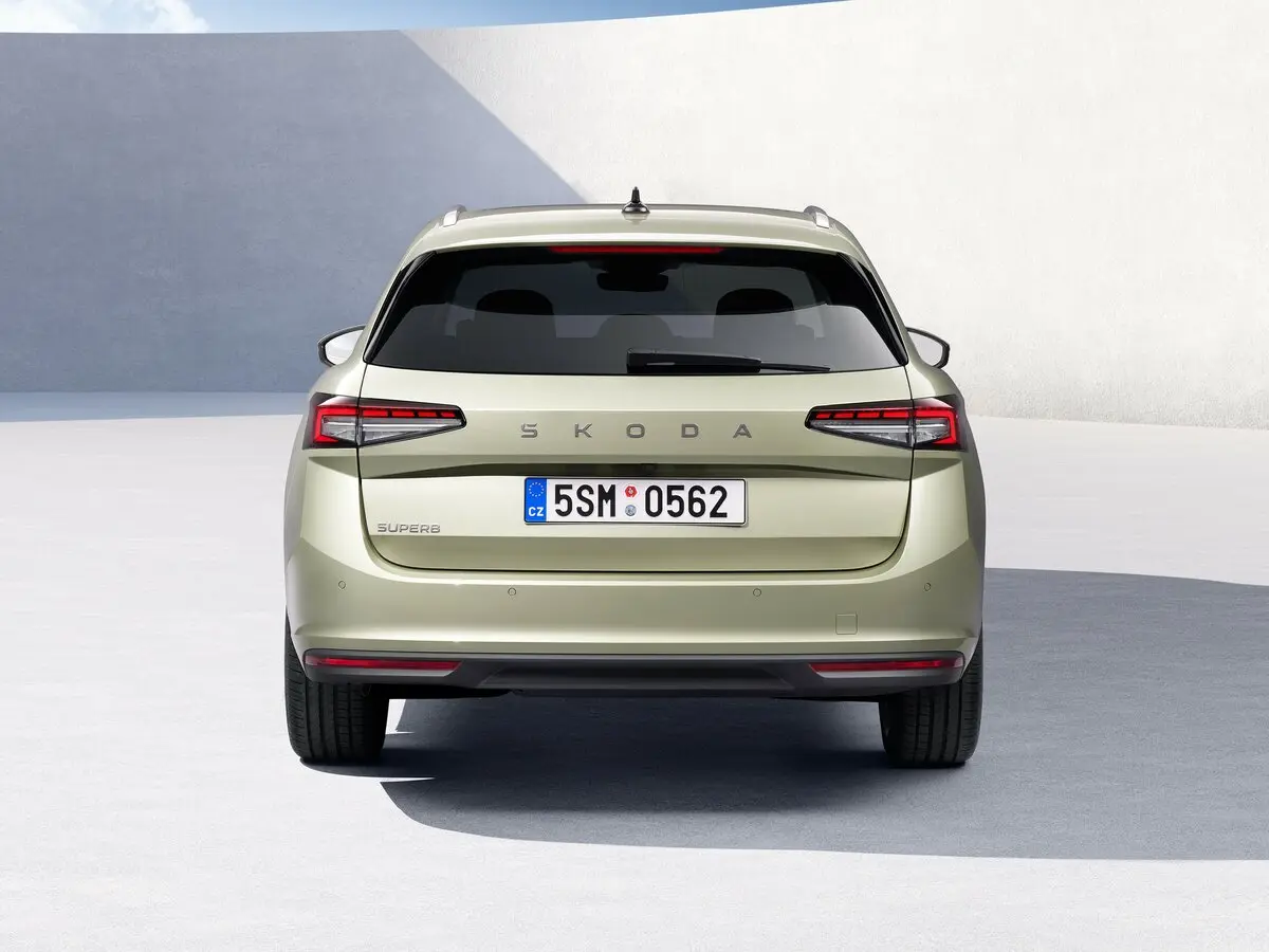 Skoda Superb IV Универсал 5 дв. — сүрөт 4