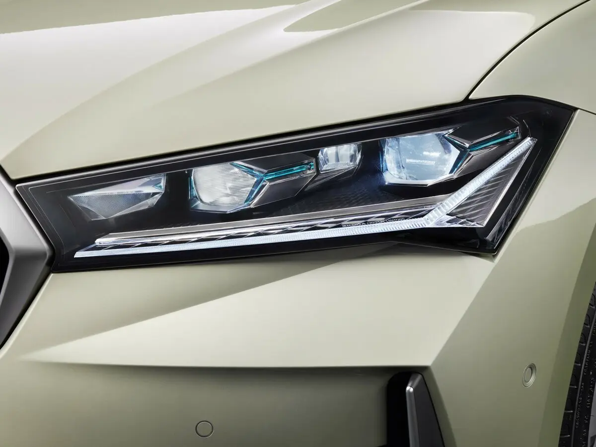 Skoda Superb IV Универсал 5 дв. — сүрөт 15