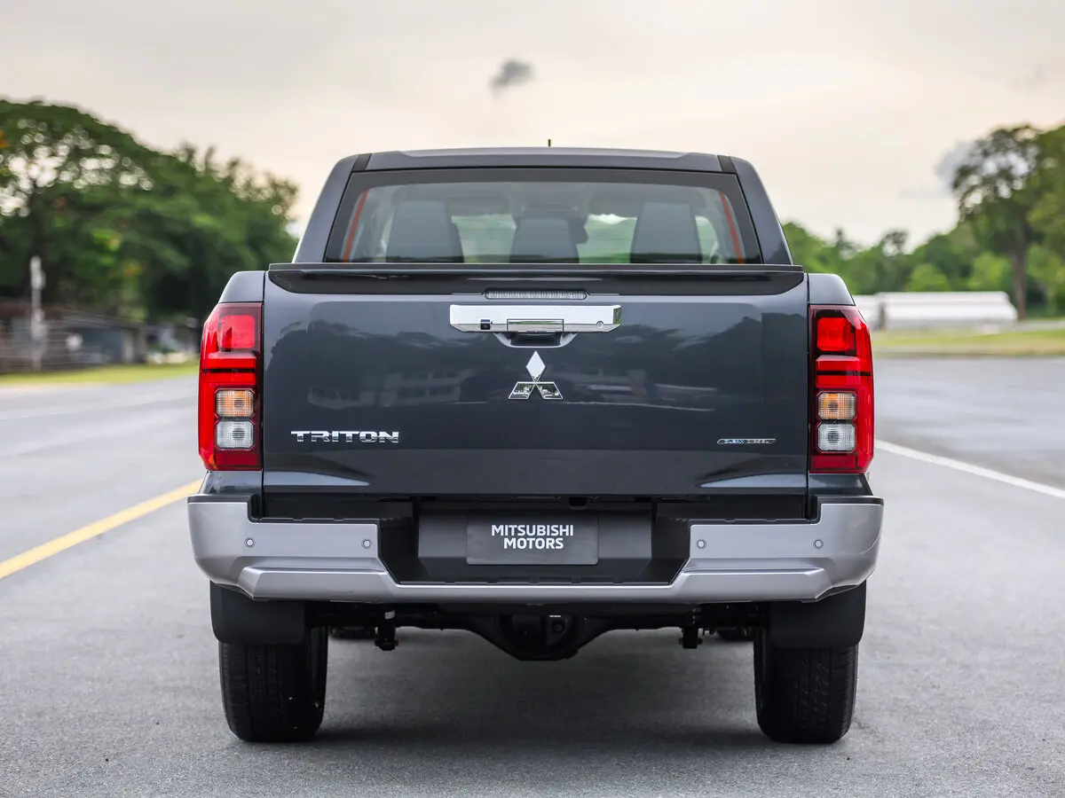 Mitsubishi Triton VI Пикап Двойная кабина — сүрөт 4
