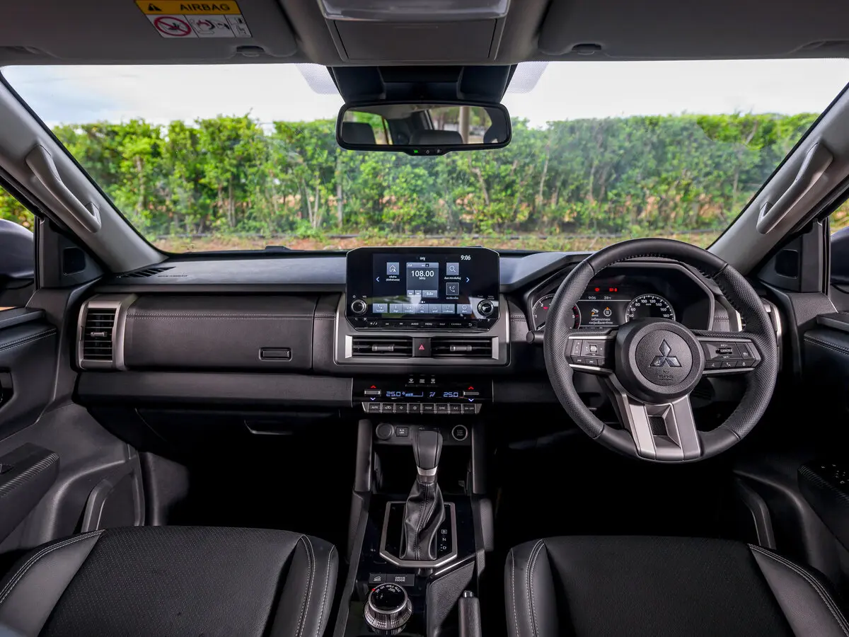 Mitsubishi Triton VI Пикап Двойная кабина — сүрөт 6
