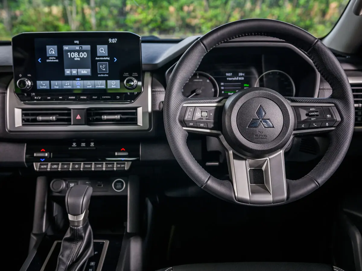Mitsubishi Triton VI Пикап Двойная кабина — сүрөт 9