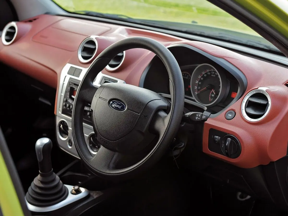 Ford Figo I Хэтчбек 5 дв. — сүрөт 7