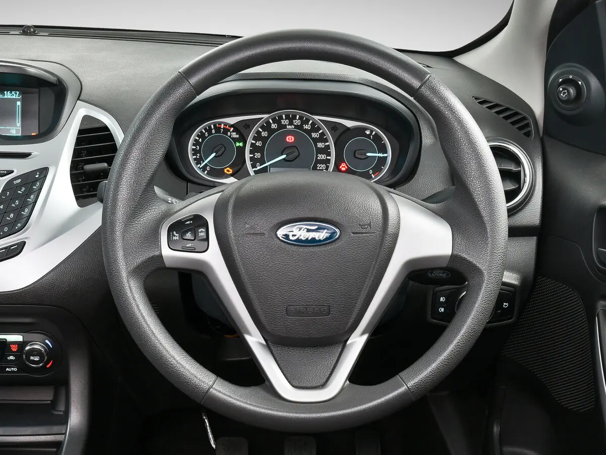 Ford Figo II Хэтчбек 5 дв. — photo 8