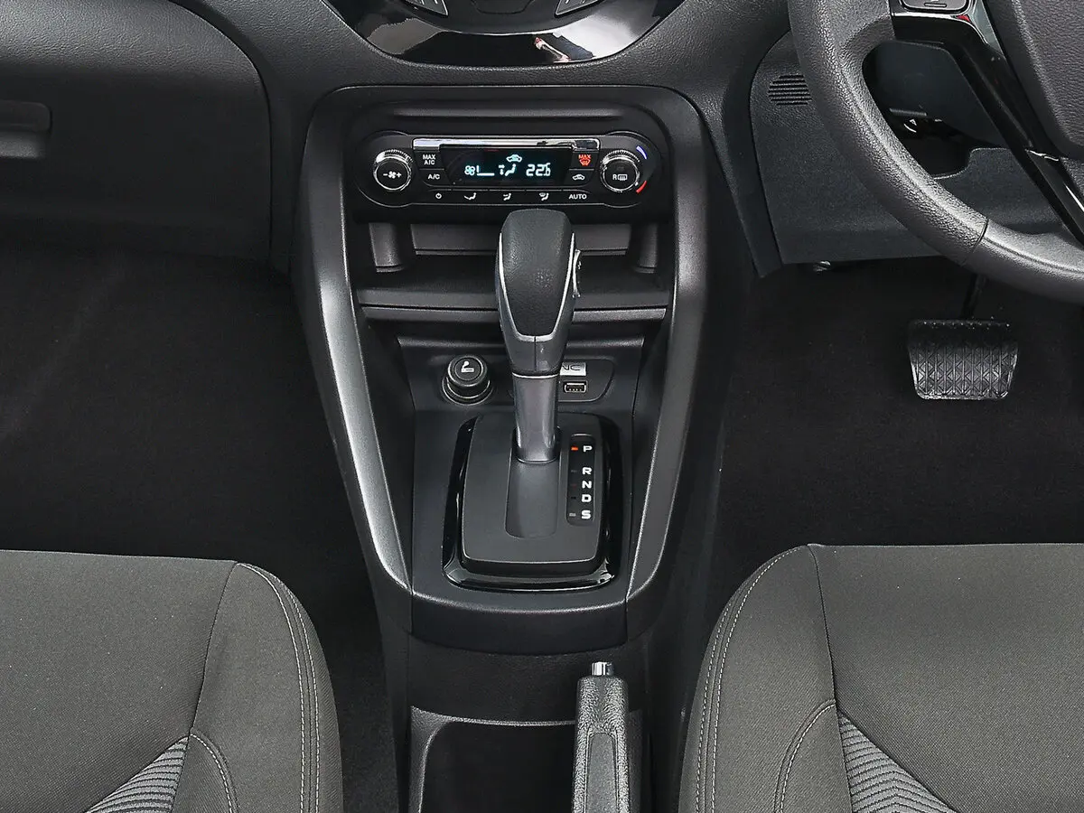 Ford Figo II Седан — сүрөт 10