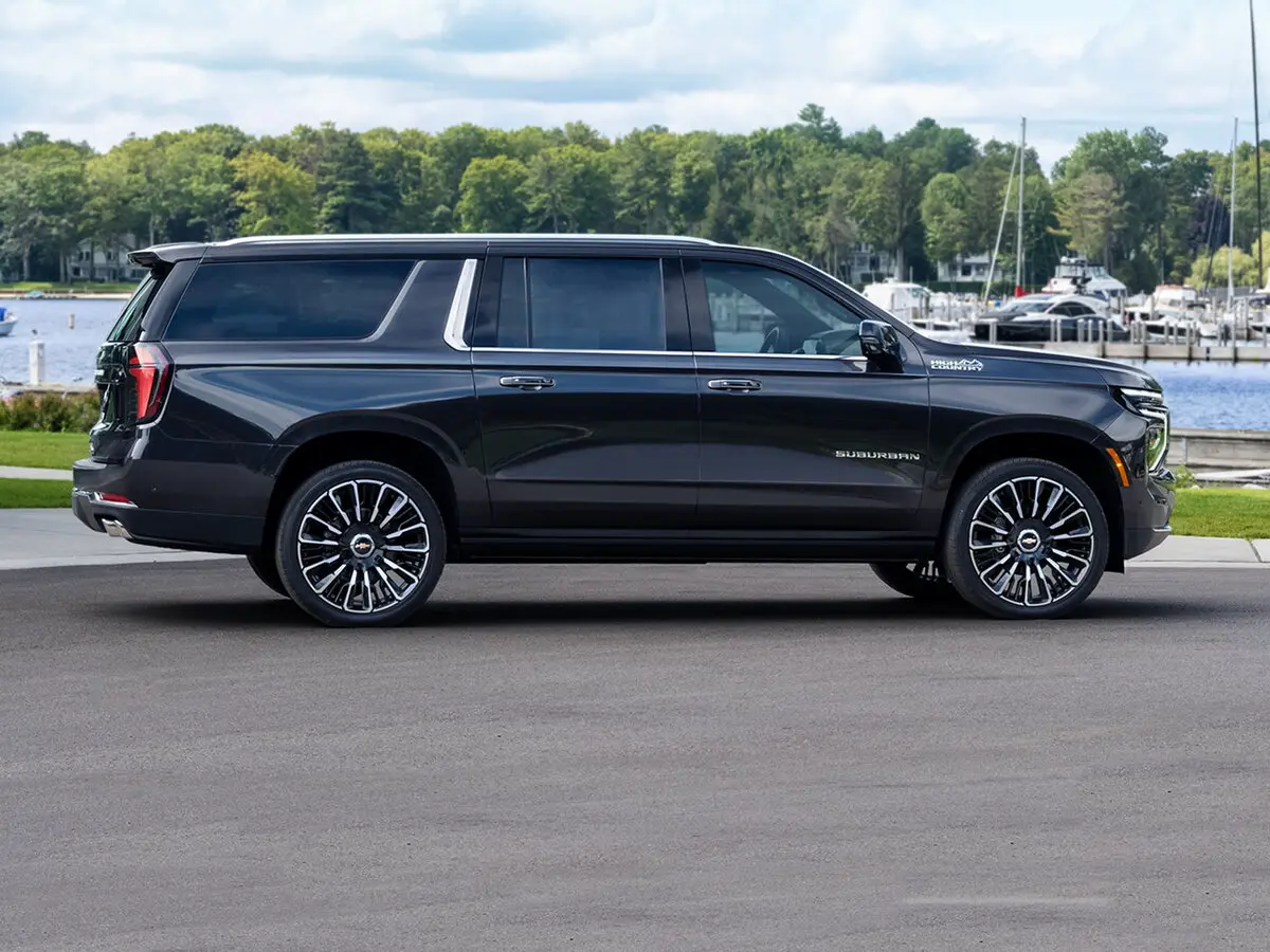 Chevrolet Suburban XII Рестайлинг Внедорожник 5 дв. — сүрөт 2