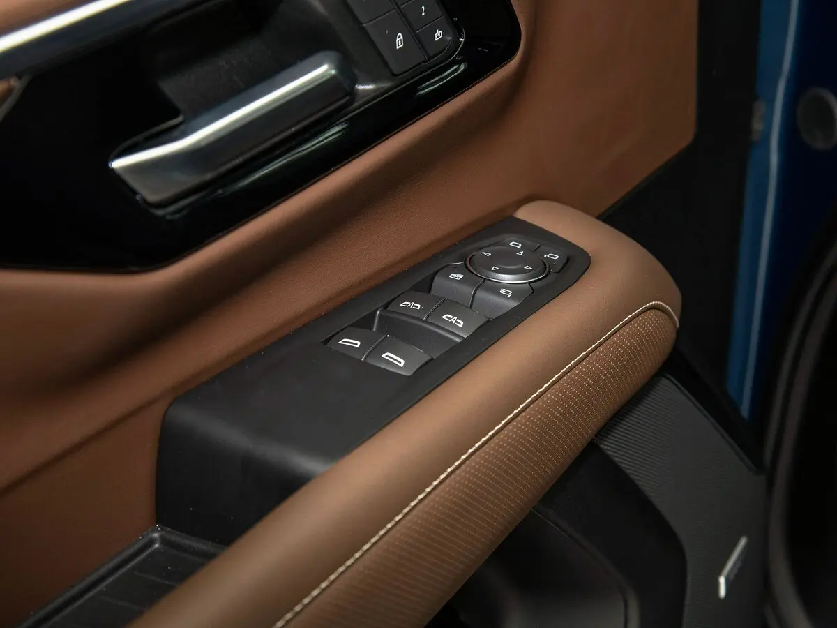 Chevrolet Tahoe V Рестайлинг Внедорожник 5 дв. — сүрөт 11