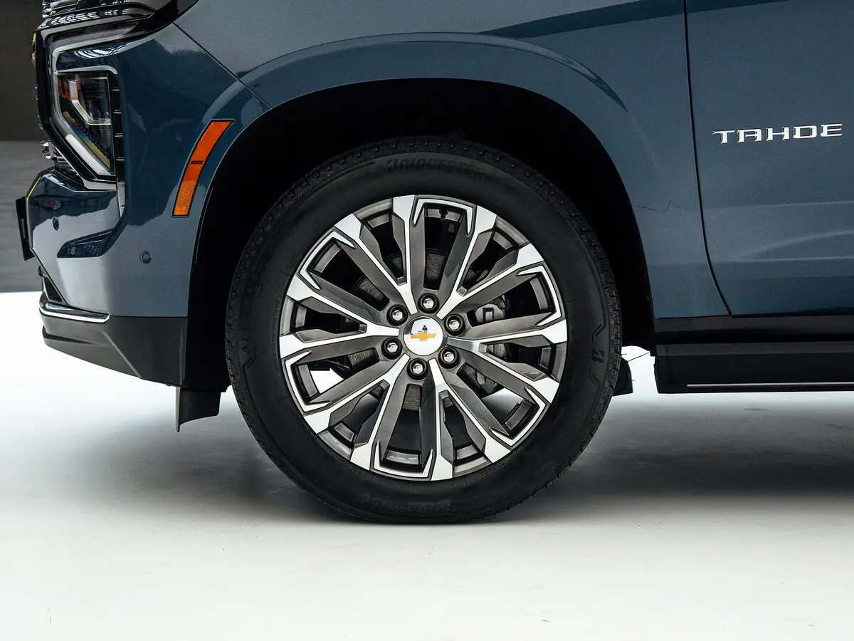 Chevrolet Tahoe V Рестайлинг Внедорожник 5 дв. — сүрөт 18
