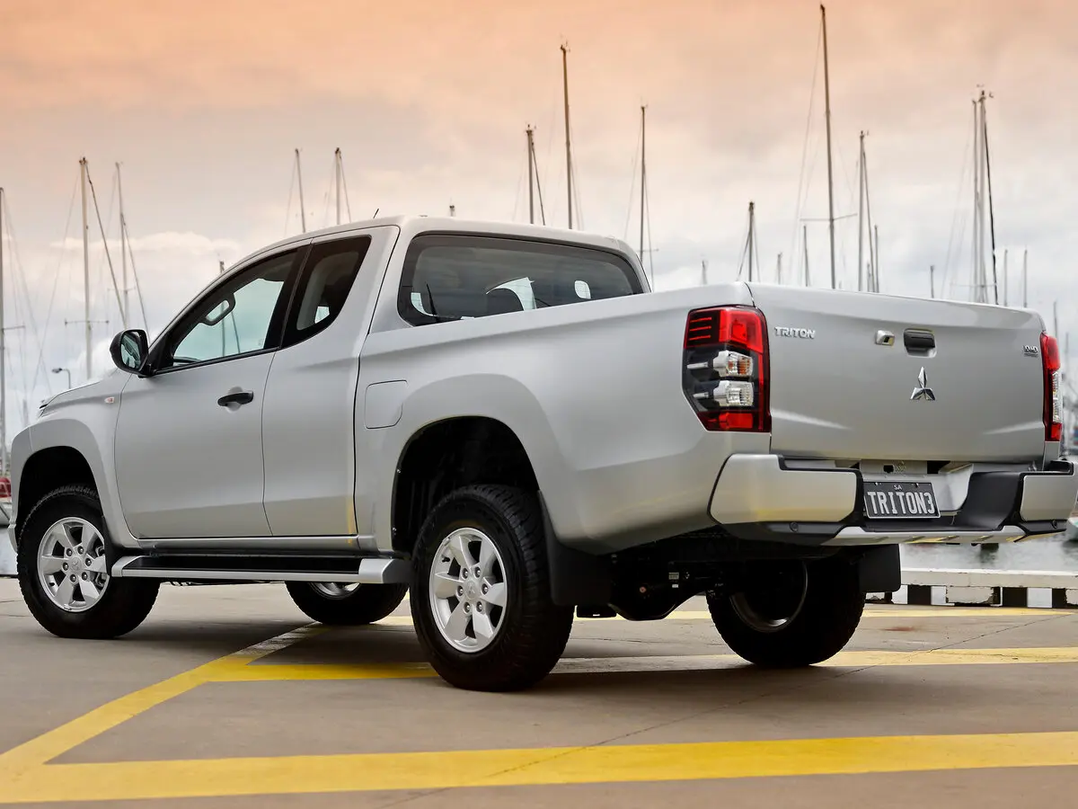 Mitsubishi Triton V Рестайлинг Пикап Полуторная кабина — сүрөт 3