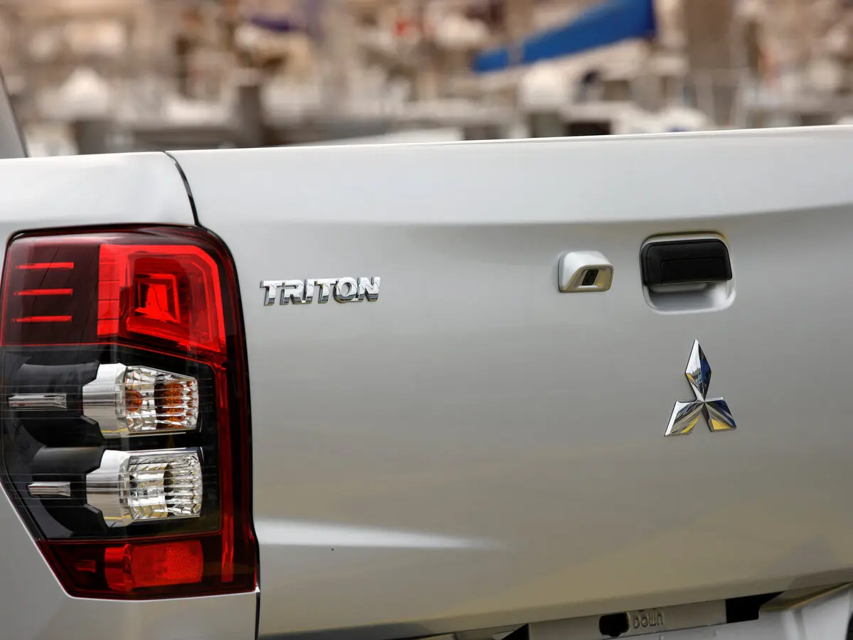 Mitsubishi Triton V Рестайлинг Пикап Полуторная кабина — сүрөт 5