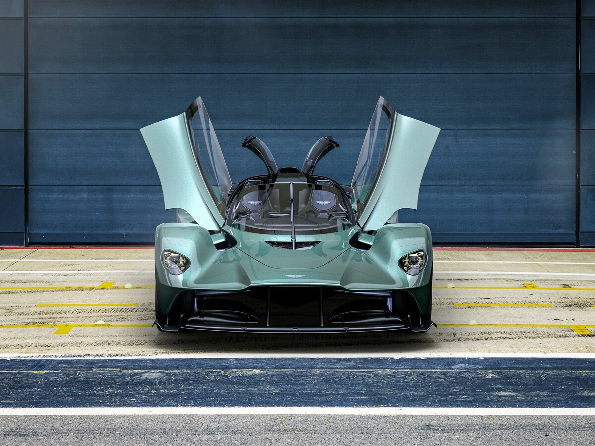 Aston Martin Valkyrie 2021 – 2024 Родстер Spider — фото 3