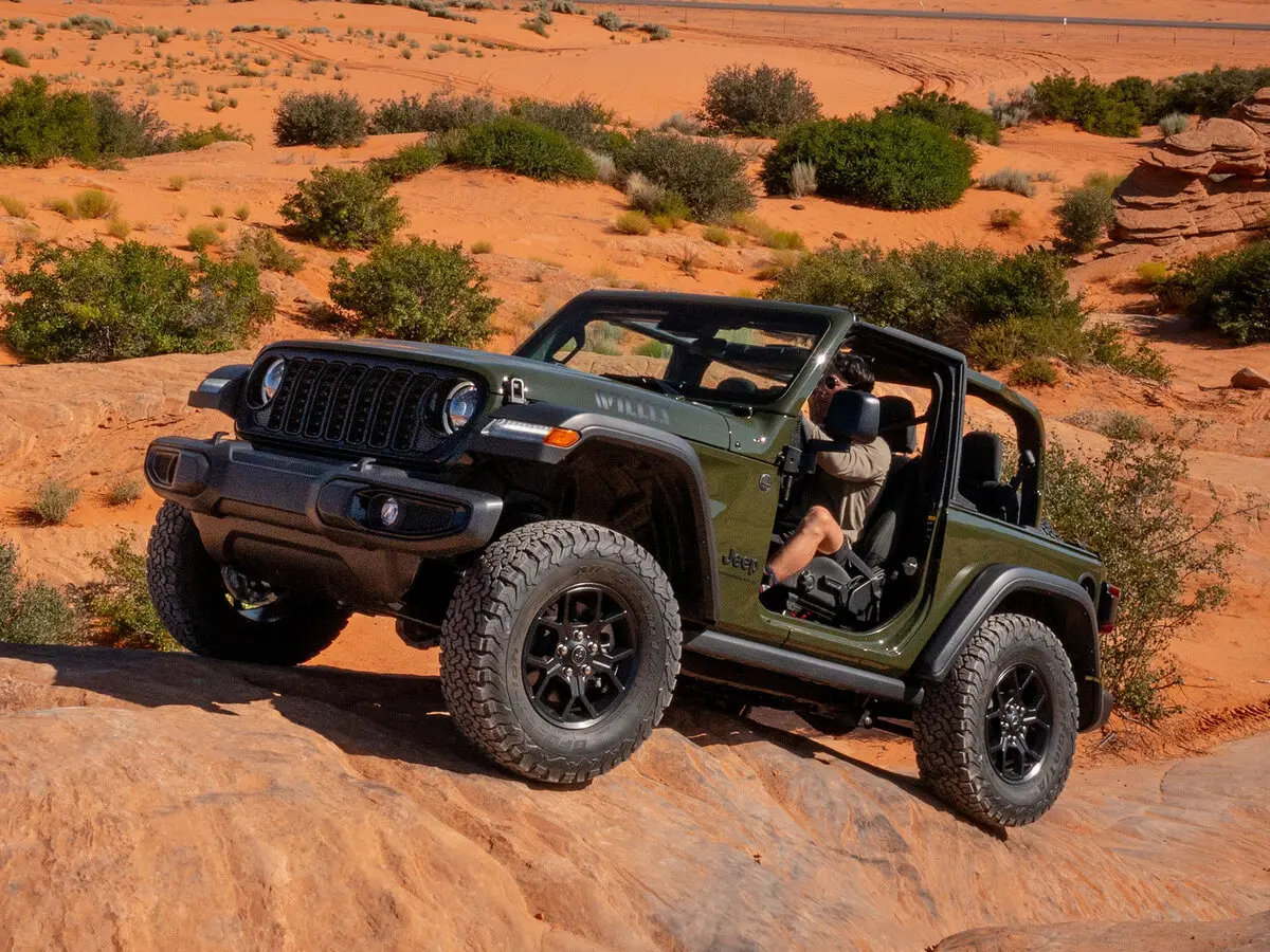 Jeep Wrangler IV (JL) Рестайлинг Внедорожник 3 дв.