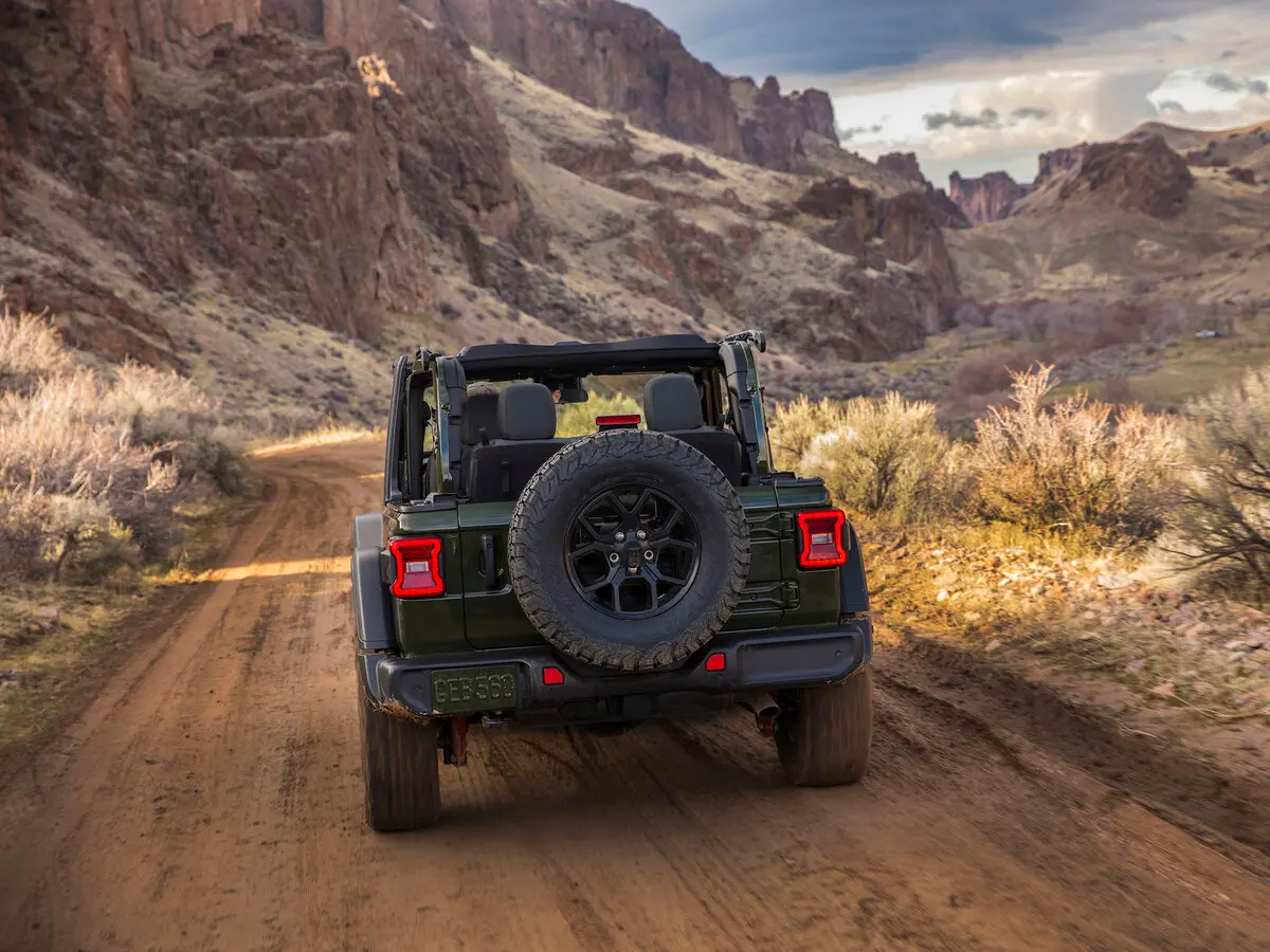 Jeep Wrangler IV (JL) Рестайлинг Внедорожник 3 дв. — фото 4